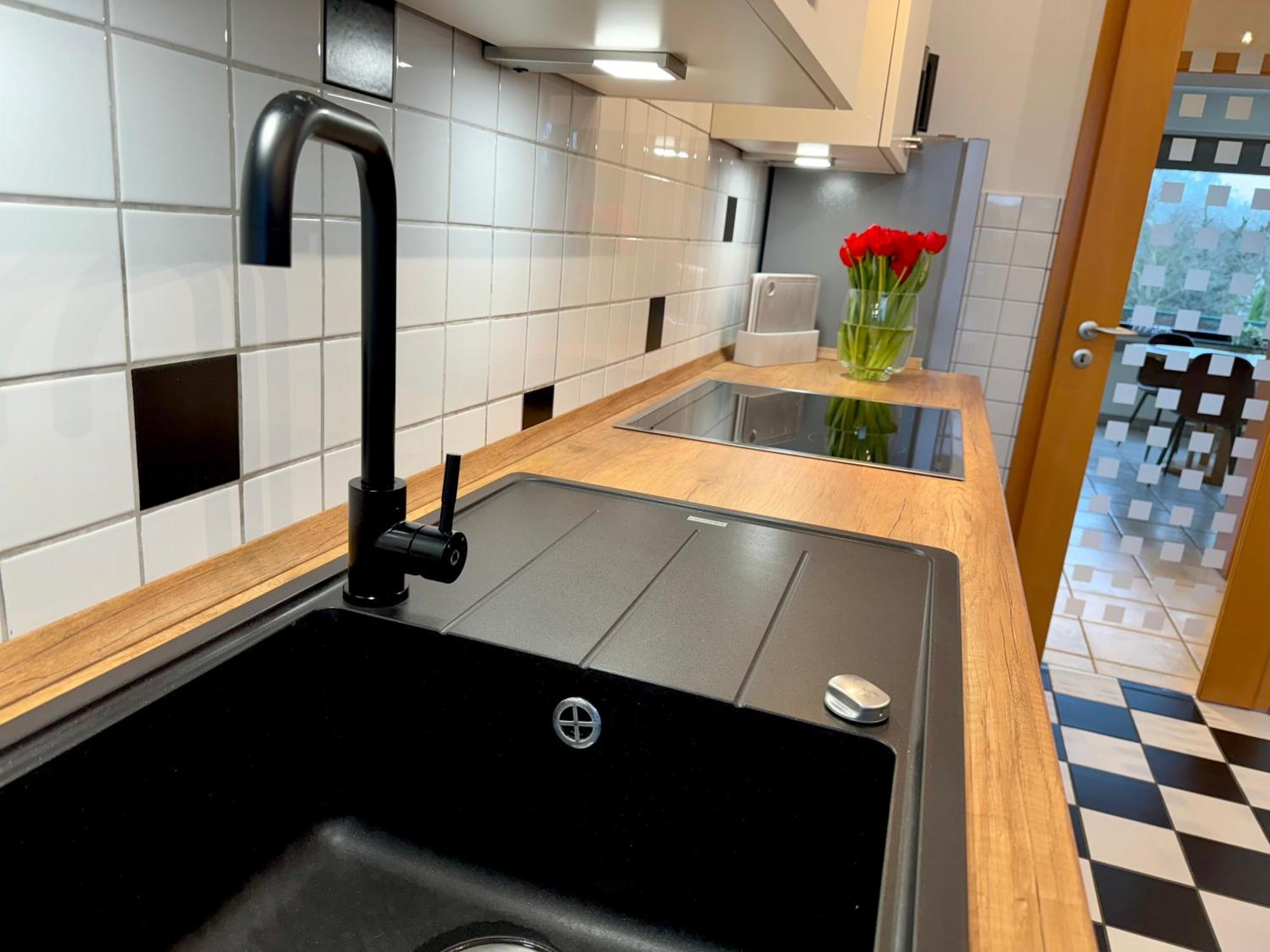 Ruhrpott Residenz - 3 Zimmer Suite - 70Qm Mit Balkon Oberhausen  Eksteriør billede
